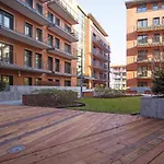 Angel City Center Luxury Apartments By Amstra