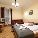 Golden Lion Guest Rooms Szewska 19