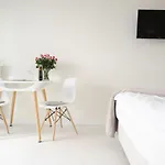 Romantic Sky Apartment- 15Th Floor