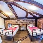 Pink Panther\'S Hostel