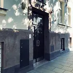 Boom Apartments
