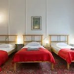 One & Only City Center Apartment Up To 8 Guests