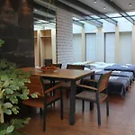 Apartment With Garden In City Center
