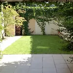 Apartment With Garden In City Center