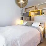 Friendhouse Apartments -Train Station