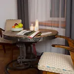 Lovenovsky Apartments