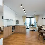 Old Town, Kazimierz, Large Luxurious, 2 Bedroom 2 Bathroom, Airco