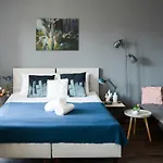 Vinyl Apartment Old Town