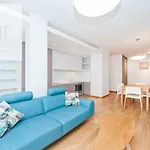 Charming And Bright- Golden Apartments- Old Town