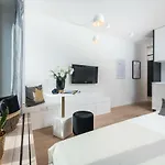 White Room Pilsudskiego 1