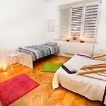 Big&Bright- Golden Apartments- Old Town