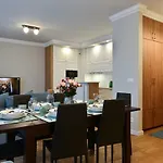 La Gioia Elegant Spacious Apartment