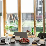 Boulevard Apartment