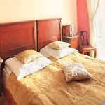 Decameron Apartments