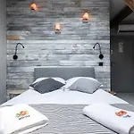 Ruumz Bed & Rest