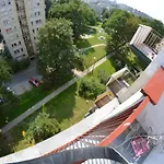Ul. Ugorek Kolo Areny