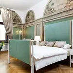 Florianska Apartments
