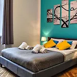 Second Home Apartments / Wiślna 4