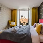 Kazimierz Penthouse with private terrace