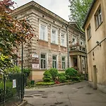 Red Kurka Apartments