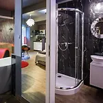 Yourplace Romantic Apartment With Private Patio