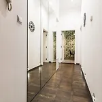 Vintage Tomasza Apartment