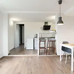 Coral Apartment \'Przy Rondzie\'