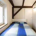 Coral Apartment \'Przy Rondzie\'
