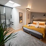 Rister Apartments