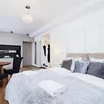 Modern Studio Wegierska Cracow By Noclegi Renters