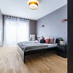 Friendhouse Apartments Angel City