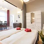 Vintage Podzamcze Apartment