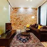Kings City - Old Town Apartment