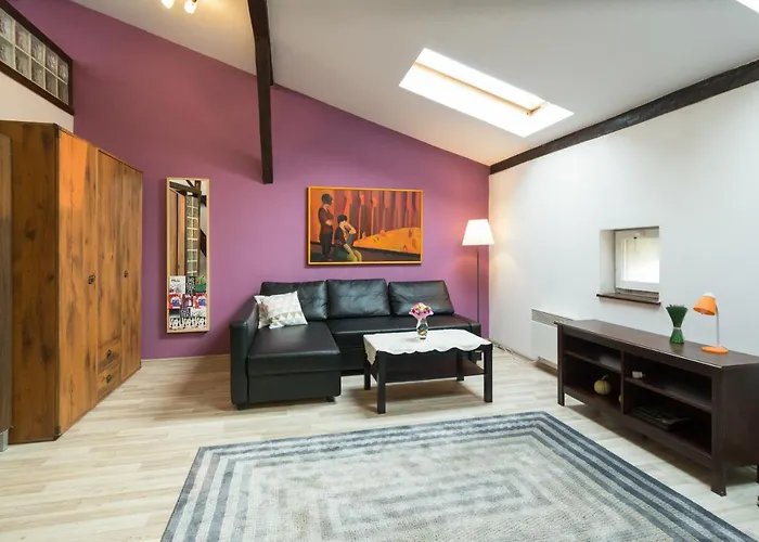Gorgeous Loft In Perfect Location!