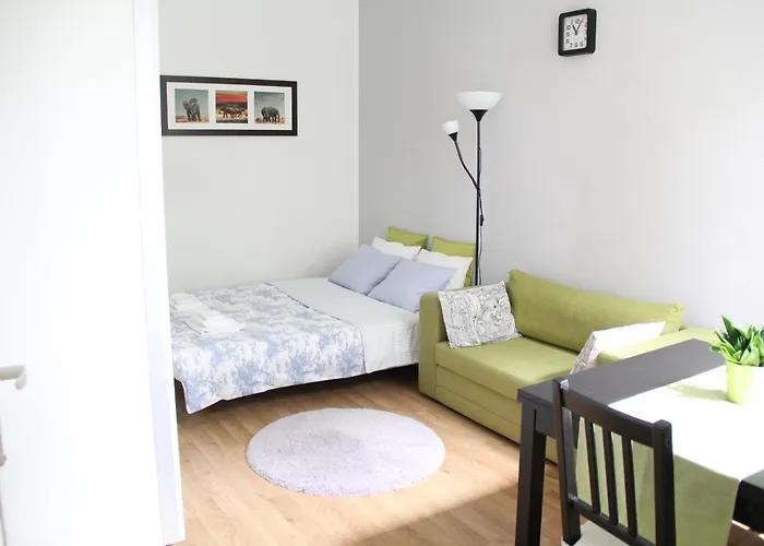 Green Apple Apartment