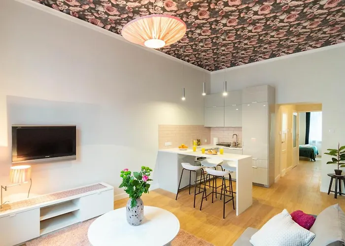 Glamorous And Brand New 2 Bedroom