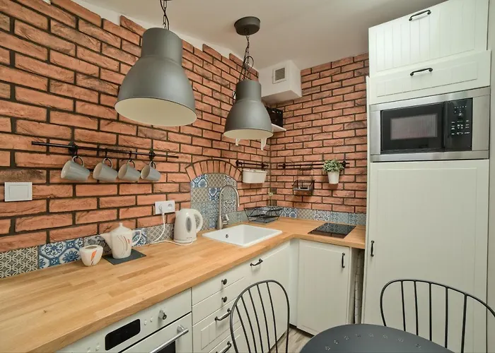 Golden Apartments/Boner5