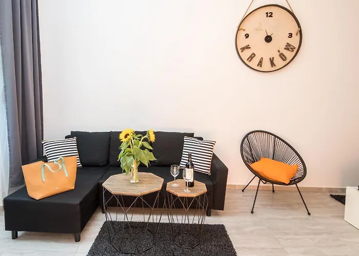 Cracow Best Location Apartment With Garden By Cozyplace