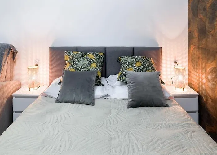Charming Apartment In Calm And Central Area