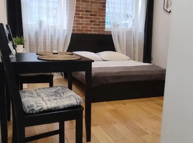 Self Check - In Topolowa Apartment Ideal Location Next To Main Rail, 10 Min To Main Square By Foot