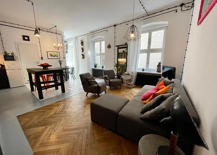 The Royal Route Art Apartment