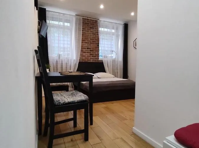 Topolowa Apartments - Self Check In - Next To Main Rail, 10 Min To Main Square