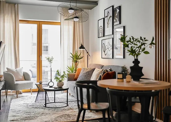 Main Station Art Apartment
