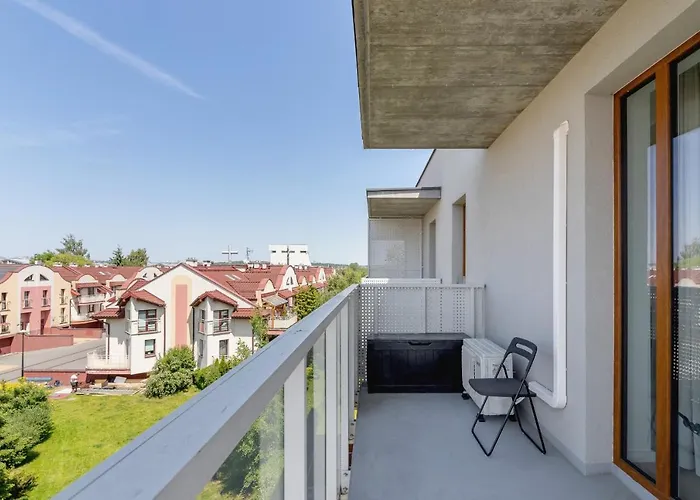 Modern & Spacious Apartment With Air Conditioning & Parking By Renters Prestige