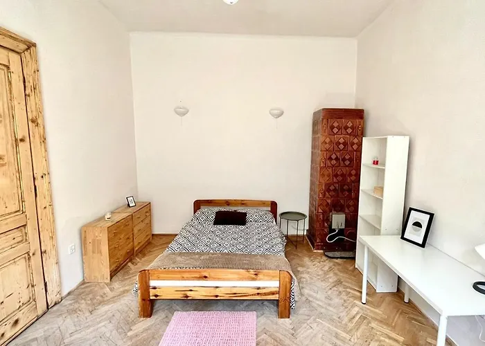 Nice Bedroom Near The Bus And Train Station