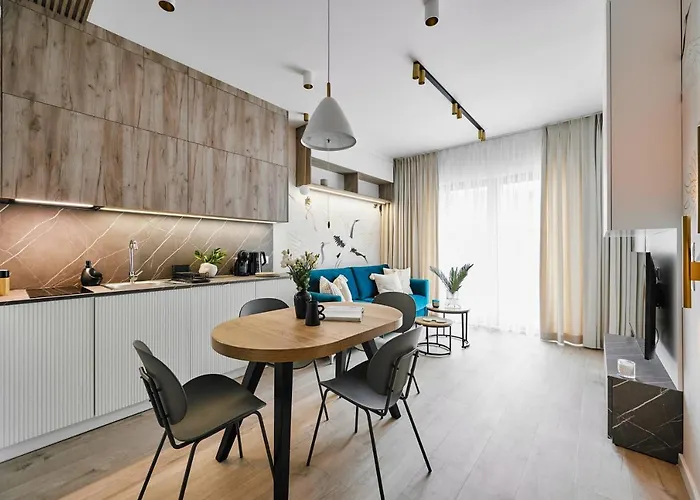 Golden Dreams Luxury Apartment 81