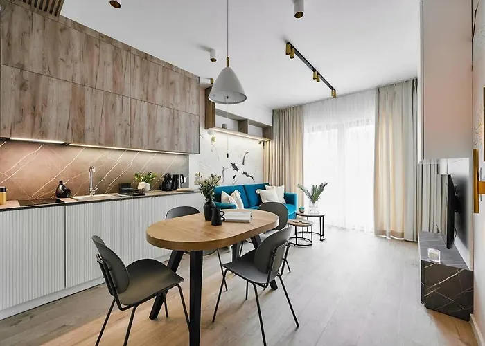 Golden Dreams Luxury Apartments 103
