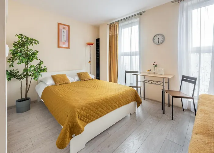 Cozy Modern Apartment Astoria Magic Orange Old Town