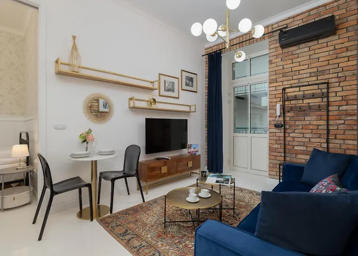 Dietla One Bedroom Apartments With Air Conditioning & Balcony By Noclegi Renters