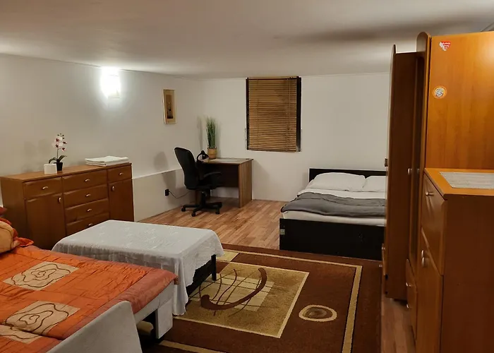 Grzegorzecka Room Nr 3